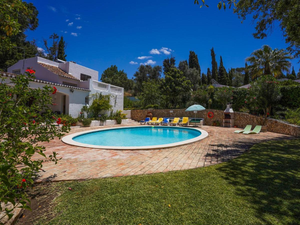 Roofed Villa In Albufeira With Private Swimming Pool Olhos de Αgua Δωμάτιο φωτογραφία